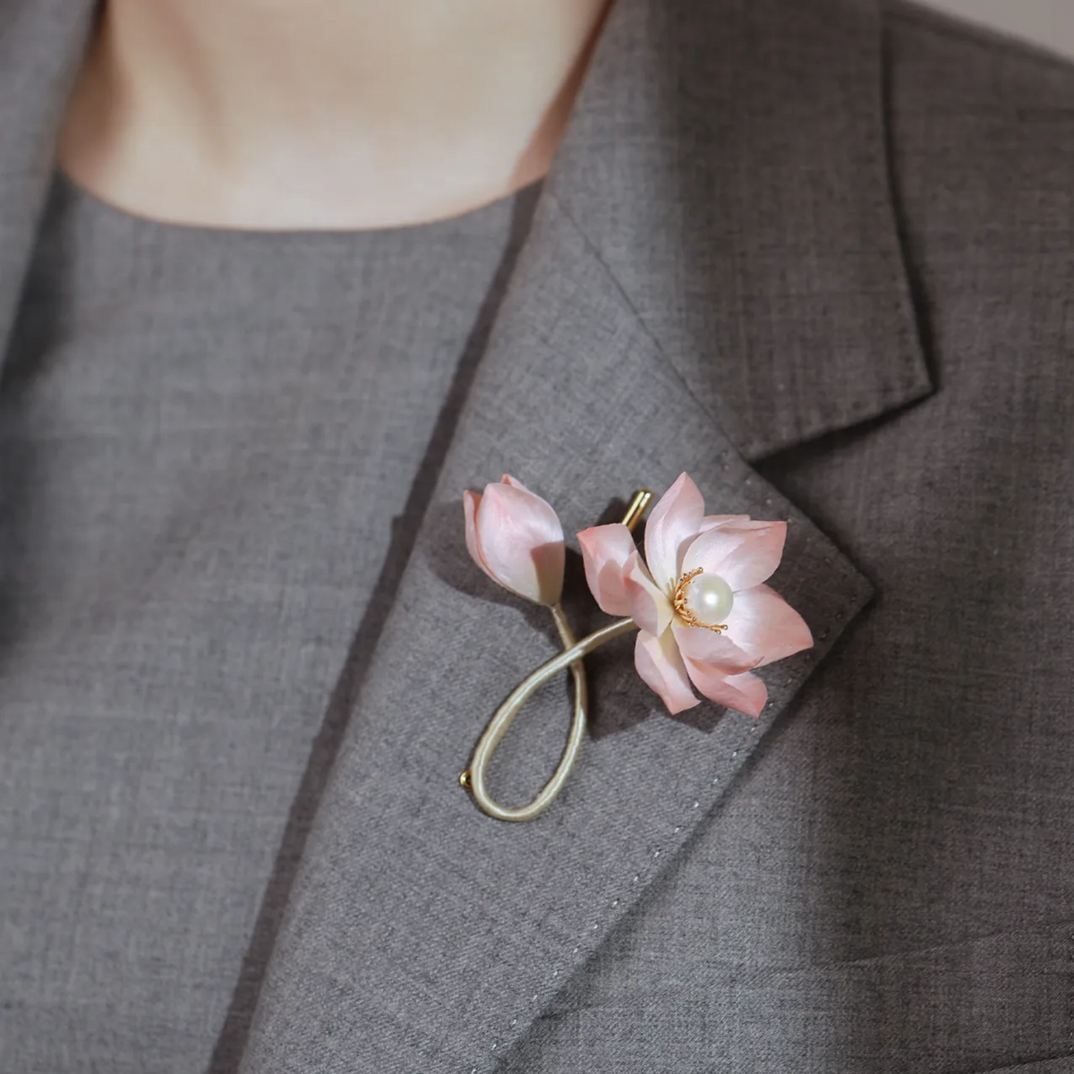 Lotus Flower Brooch Handmade with Silk Thread – Traditional Ronghua Botanical Jewelry, Pink Floral Accessory, Unique Nature Inspired Gift