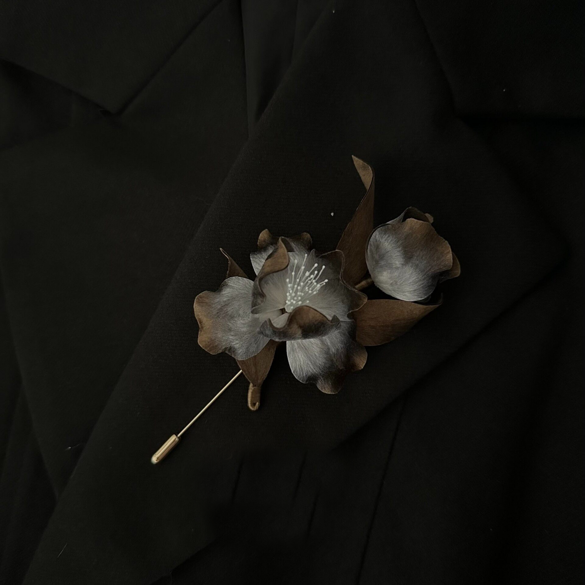Shadow Iris Brooch – Handmade Black & Silver Silk Thread Ronghua Flower Jewelry, Nature Inspired Botanical Wearable Art Gift