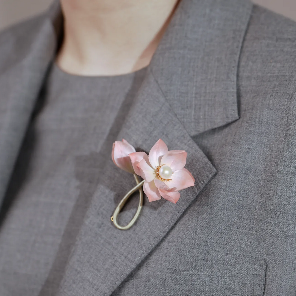 Lotus Flower Brooch Handmade with Silk Thread – Traditional Ronghua Botanical Jewelry, Pink Floral Accessory, Unique Nature Inspired Gift