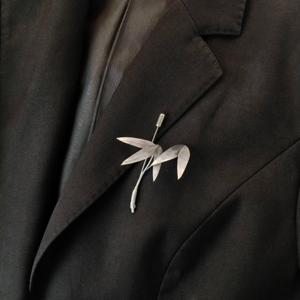 Handmade Bamboo Leaf Brooch – Botanical Wearable Art Inspired by Nature, Traditional Ronghua Silk Thread Craft, Symbol of Growth & Rising Step by Step, Unique Handmade Gift