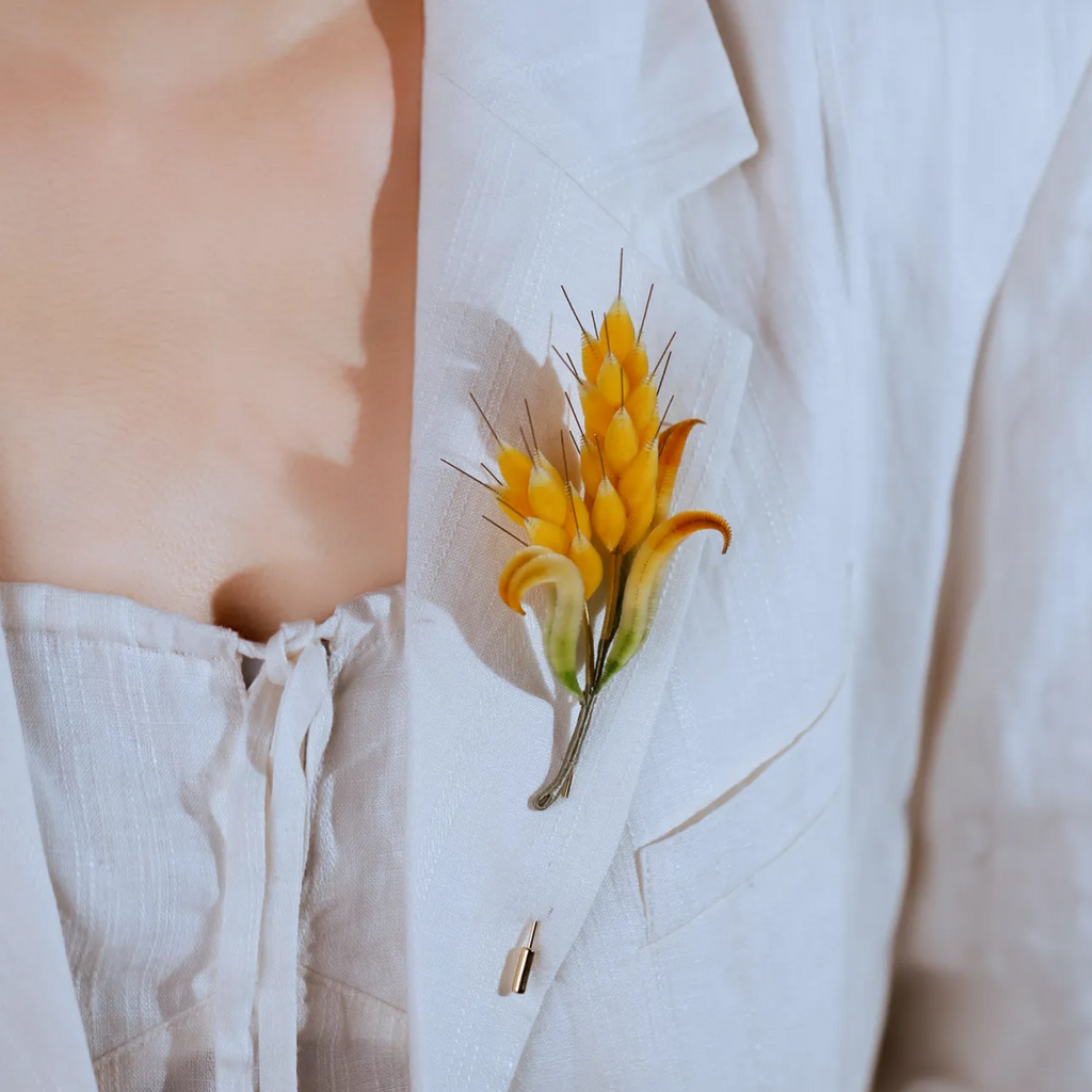 Handmade Wheat Brooch – Botanical Wearable Art Inspired by Nature, Traditional Ronghua Silk Thread Craft, Harvest Jewelry & Unique Handmade Gift