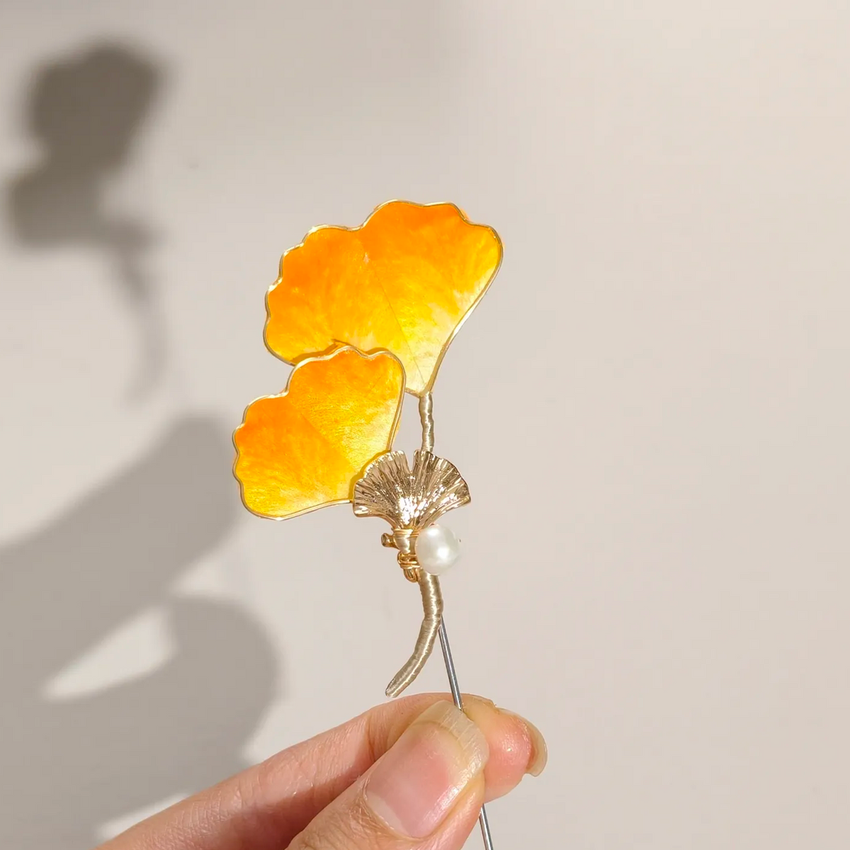 Handmade Ginkgo Leaf Brooch & Hairpin – Botanical Wearable Art Inspired by Nature, Traditional Ronghua Silk Thread Craft, Golden Leaf Jewelry & Meaningful Handmade Gift