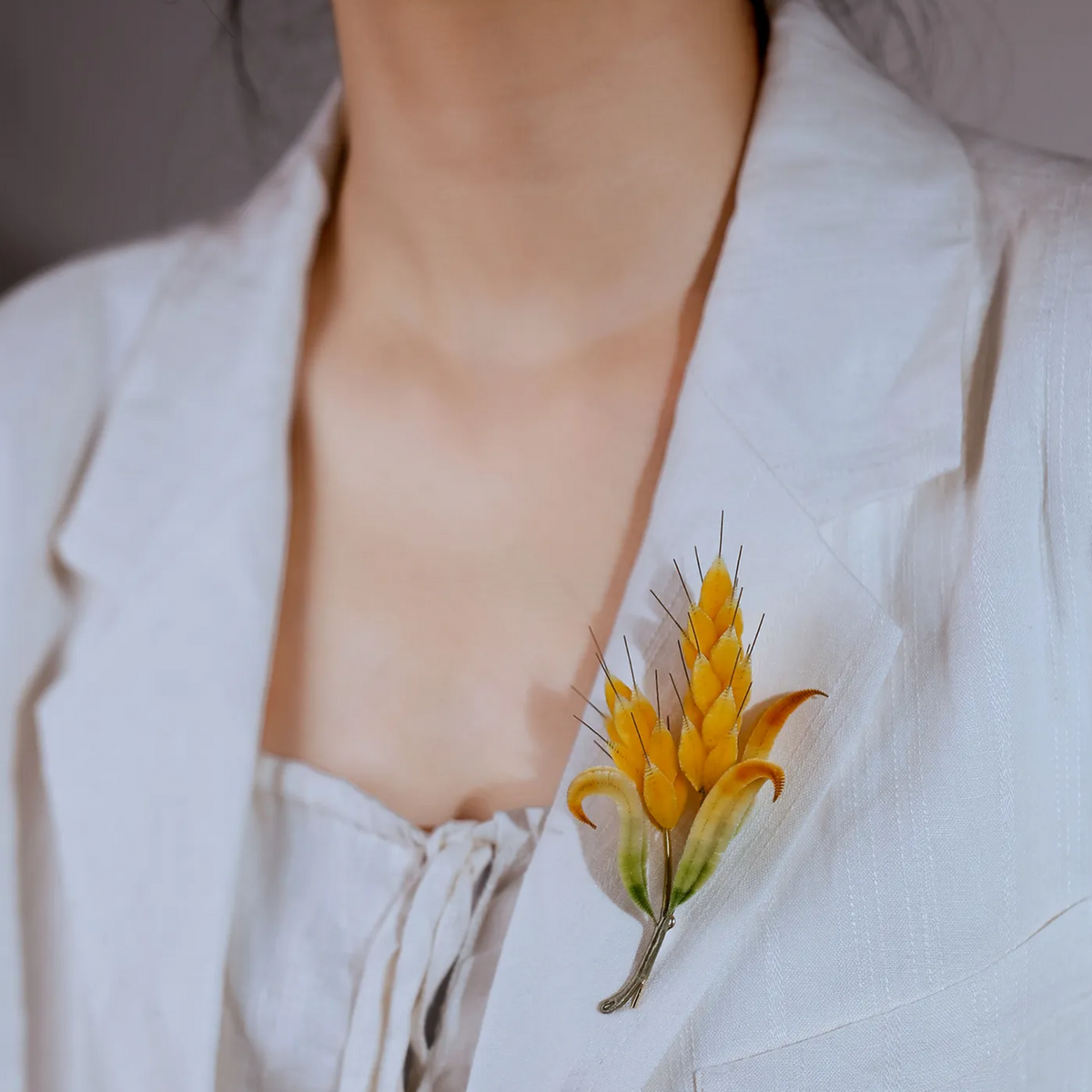 Handmade Wheat Brooch – Botanical Wearable Art Inspired by Nature, Traditional Ronghua Silk Thread Craft, Harvest Jewelry & Unique Handmade Gift